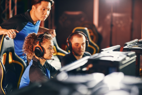 Peluang Karier di Industri Game Selain Menjadi Gamer Profesional